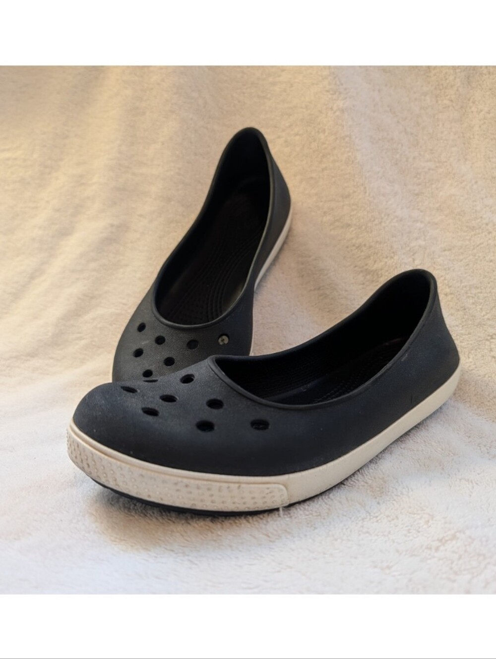 CROCS Ballet Flats Black Contrasting White Trim 9